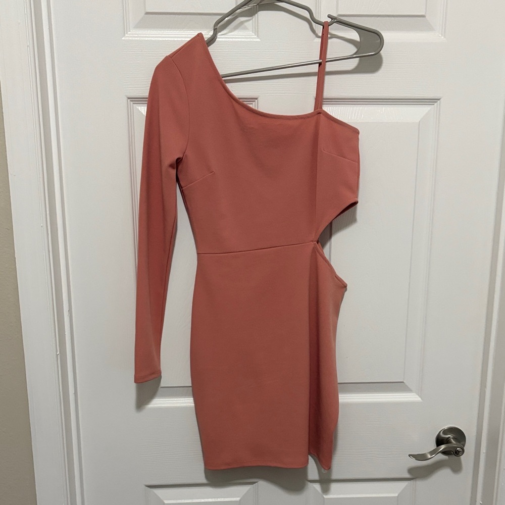 Abbeline One-Shoulder Asymmetrical Cutout Dress in Dusty Rose